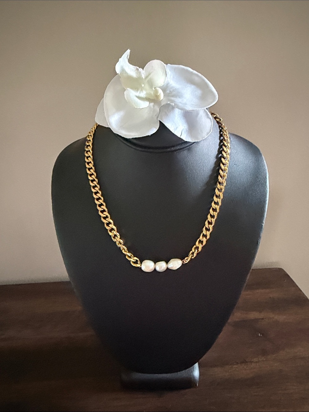 NEW CHANSUTT PEARLS 3 Pearl Necklace